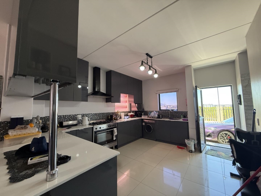 3 Bedroom Property for Sale in Parklands Western Cape